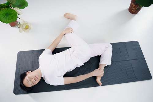 Mèo Kéo Đuôi · Cột Sống